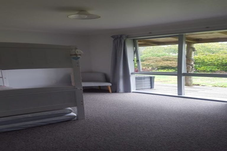 Photo of property in 52 Takiroa Street, Urenui, 4375