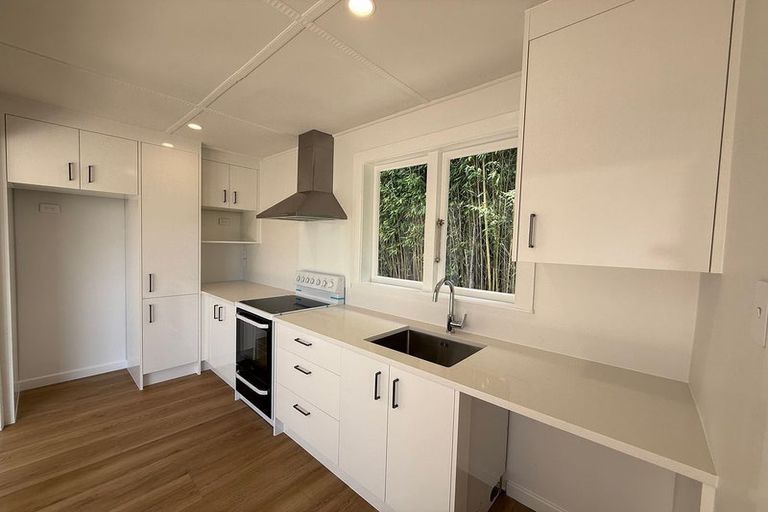 Photo of property in 212 Beach Haven Road, Beach Haven, Auckland, 0626