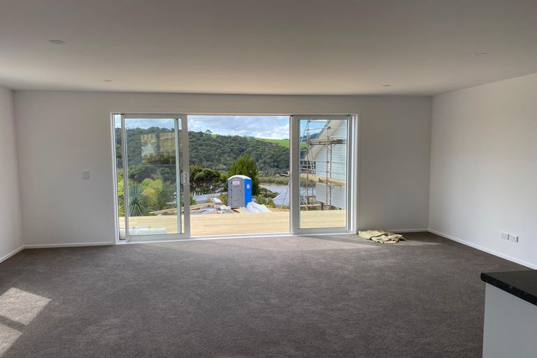 Photo of property in 12a Waterview Place, Haruru, 0204