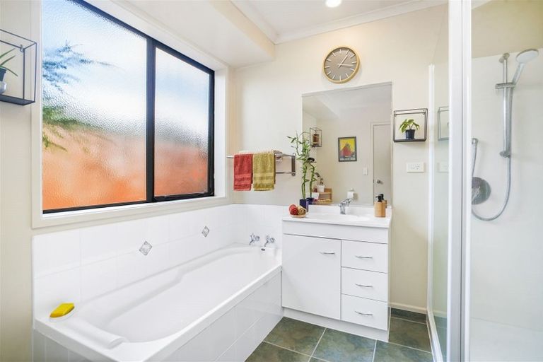 Photo of property in 6 Archer Court, Hamilton East, Hamilton, 3216