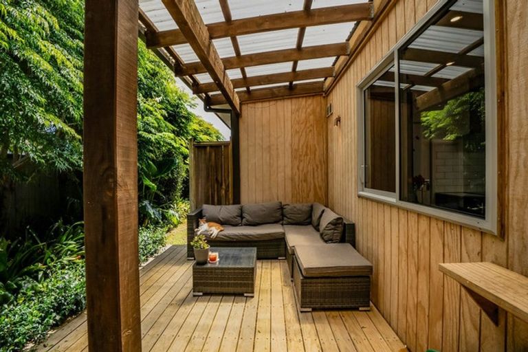 Photo of property in 37a Donnelly Street, Oakura, 4314