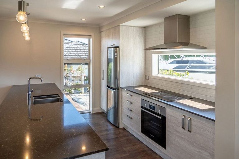 Photo of property in 27 Kayelene Place, Omokoroa, 3114