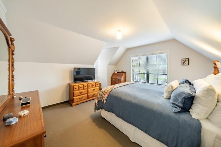 Photo of property in 21 Marlborough Street, Silverstream, Upper Hutt, 5019