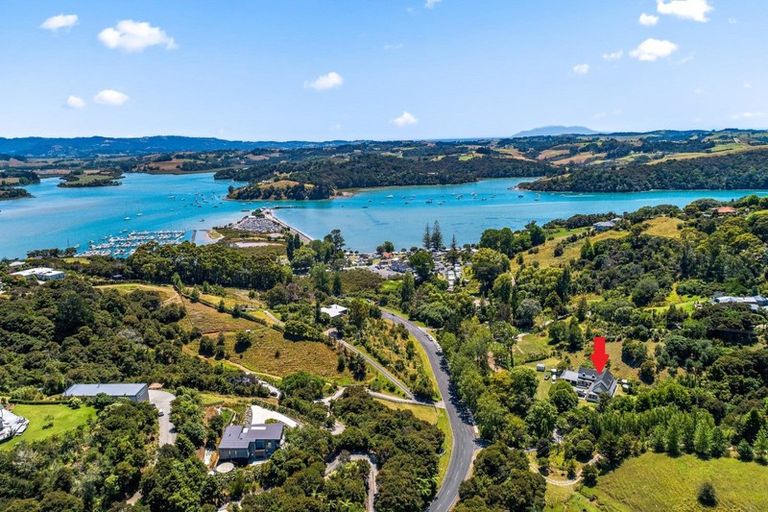 Photo of property in 24 Brick Bay Drive, Sandspit, Warkworth, 0982