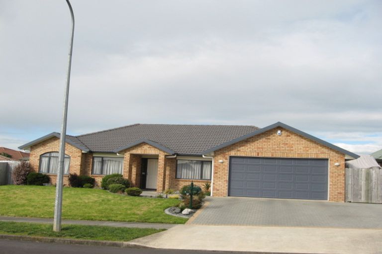 Photo of property in 8 Castlehill Court, Wattle Downs, Auckland, 2103