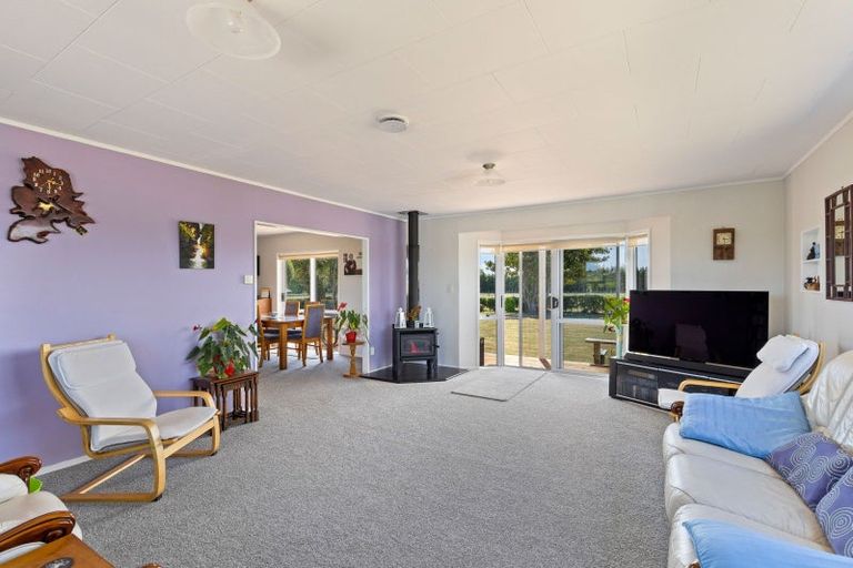 Photo of property in 291 Manutahi Road, Lepperton, New Plymouth, 4372