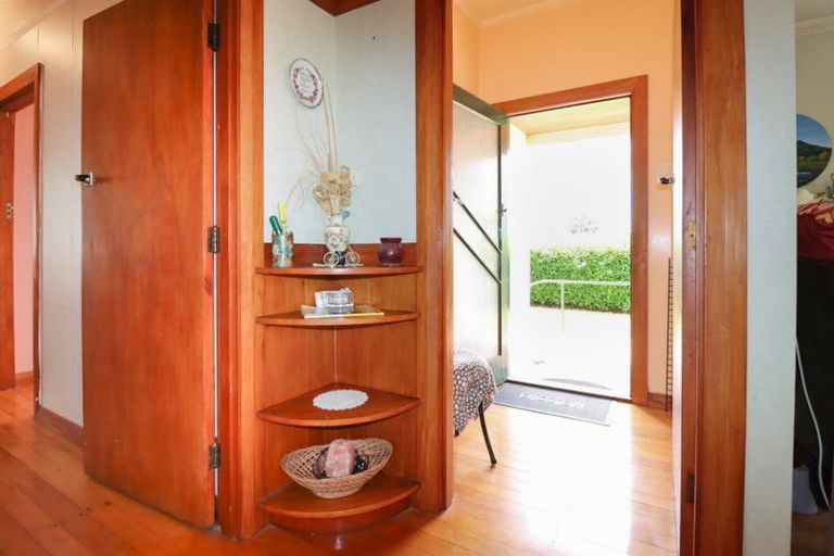 Photo of property in 3 Victoria Avenue, Dannevirke, 4930