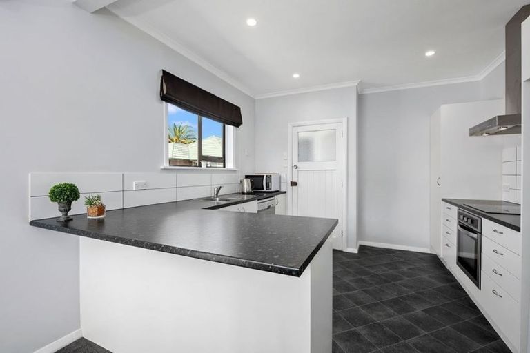 Photo of property in 80 Pine Avenue, Ebdentown, Upper Hutt, 5018