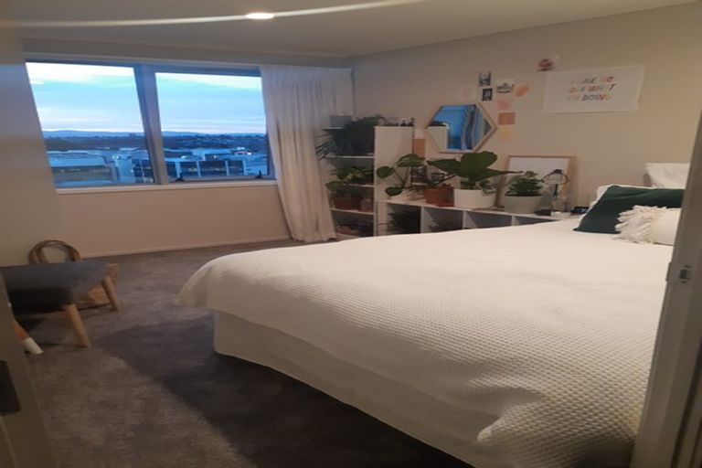 Photo of property in 12/72b Devonport Road, Tauranga, 3110