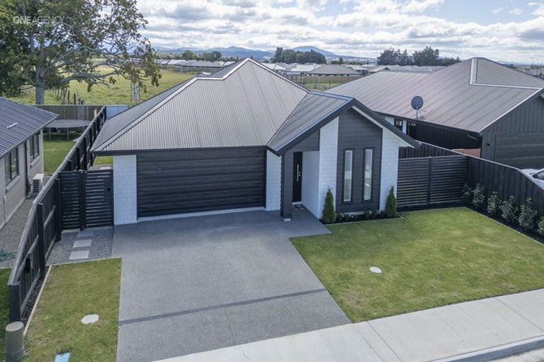 Photo of property in 29 Crossley Avenue, Woodend, 7610