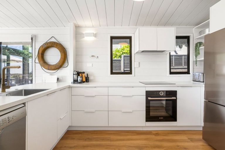 Photo of property in 12a Mcliver Place, Pauanui, Hikuai, 3579