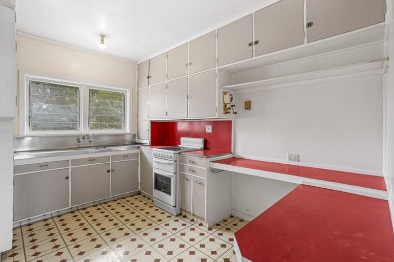 Photo of property in 59 Sylvan Avenue, Northcote, Auckland, 0627