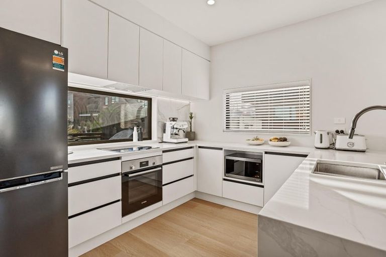 Photo of property in 33 Waka Moana Drive, Hobsonville, Auckland, 0616