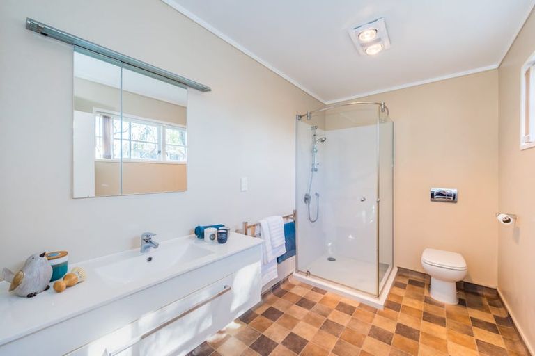 Photo of property in 31 Nimmo Avenue, Waikanae, 5036