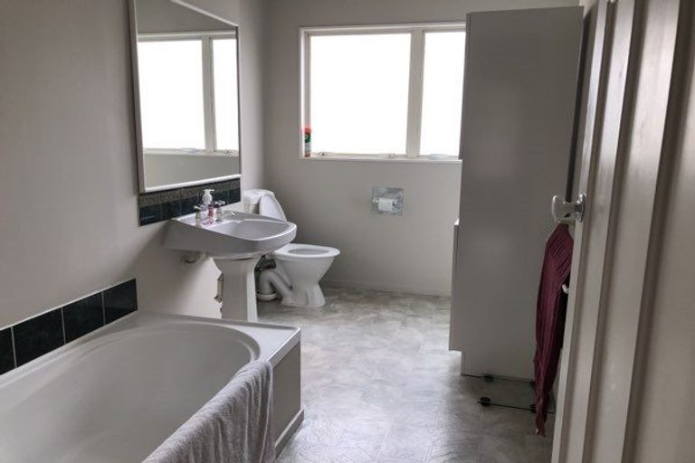 Photo of property in 51 Great South Road, Papakura, 2110