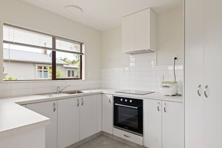 Photo of property in 43 Tahunanui Drive, Tahunanui, Nelson, 7011