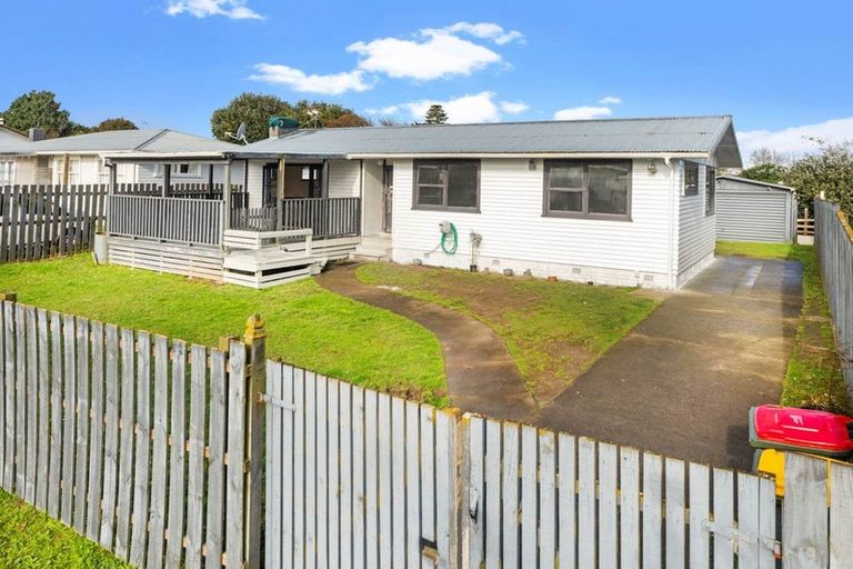 Photo of property in 5 Ainsdale Place, Manurewa, Auckland, 2102