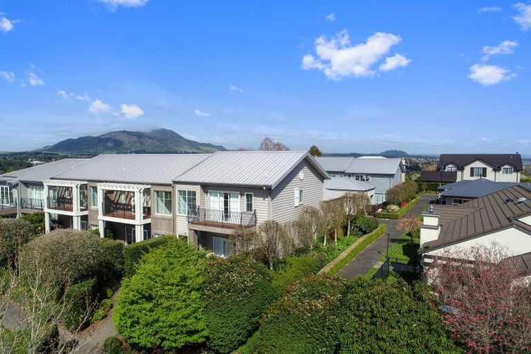 Photo of property in 49 Chateau Crescent, Rangatira Park, Taupo, 3330