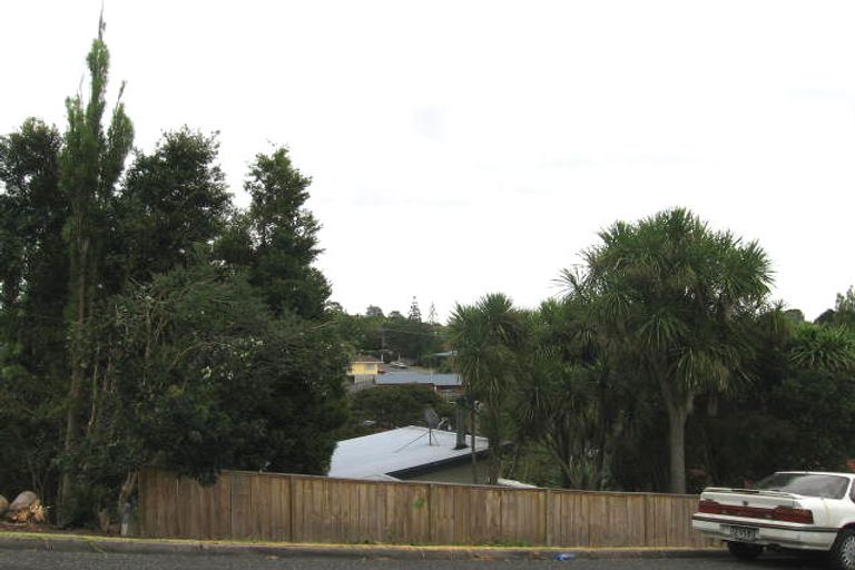Photo of property in 20 Lanigan Street, Birkdale, Auckland, 0626