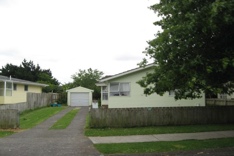 Photo of property in 6 Verner Place, Conifer Grove, Takanini, 2112