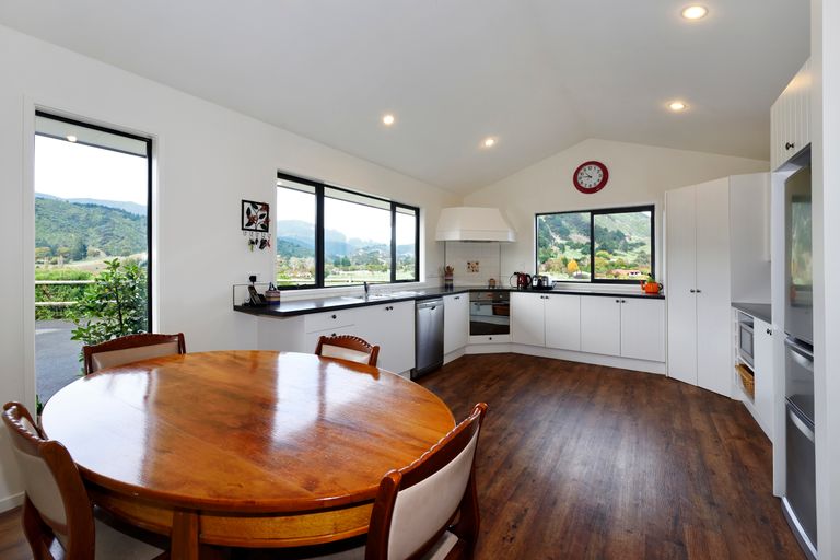 Photo of property in 32 Hollyman Road, Hira, Nelson, 7071