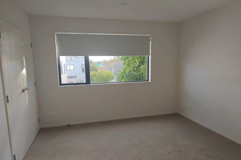Photo of property in 10/16 William Roberts Road, Pakuranga, Auckland, 2010