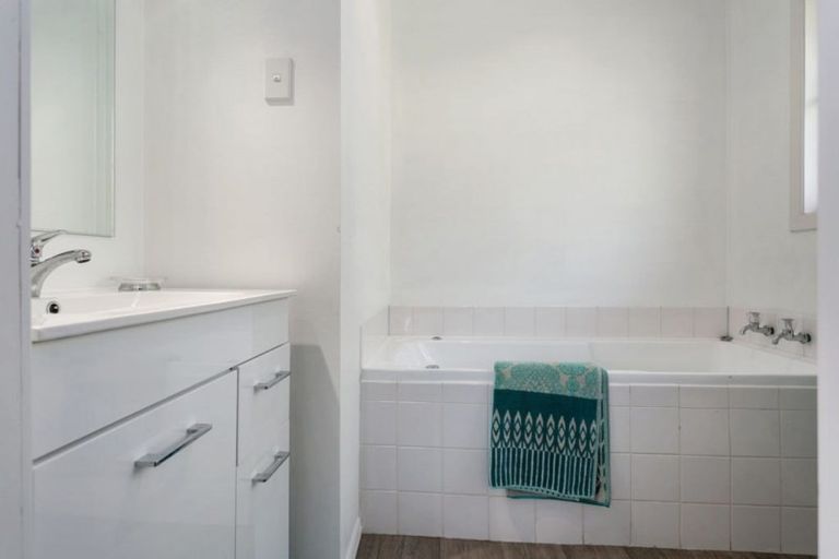 Photo of property in 76 Raleigh Street, Leamington, Cambridge, 3432