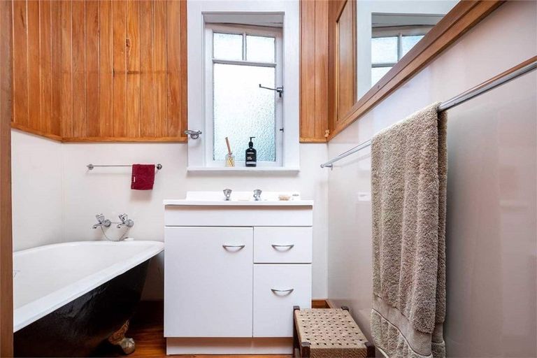 Photo of property in 141 Tawa Road, Kumeu, 0891