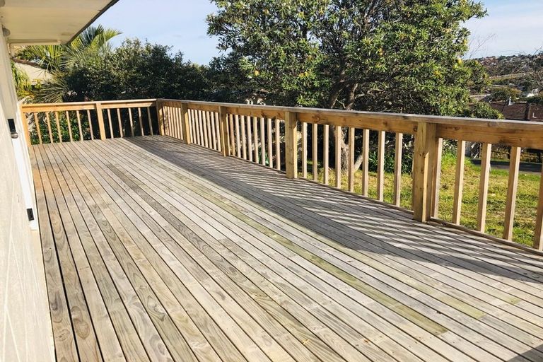 Photo of property in 8 Longwood Place, Forrest Hill, Auckland, 0620