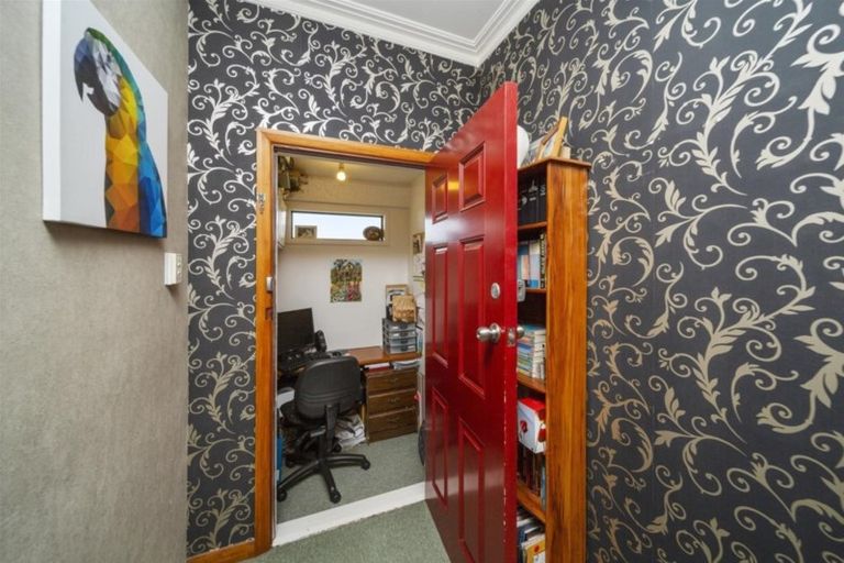 Photo of property in 77 Camberwell Road, Hawera, 4610