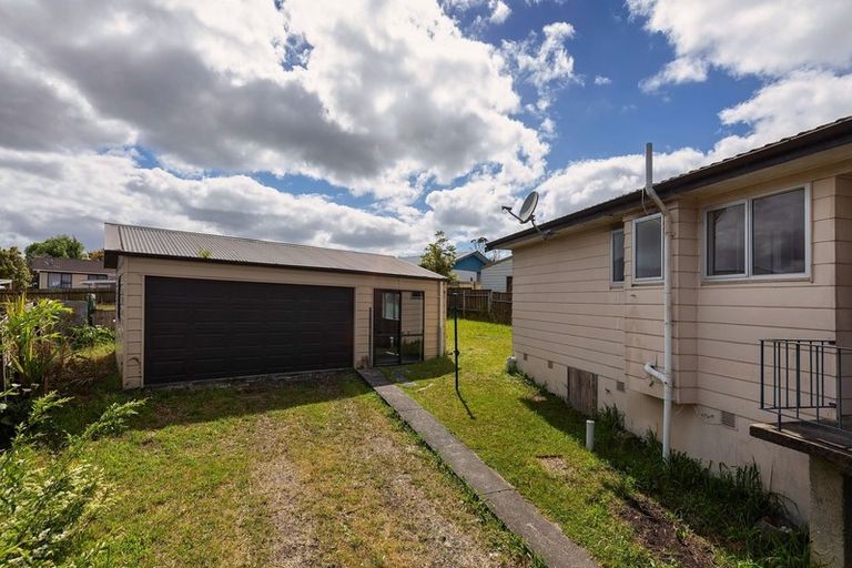 Photo of property in 94 Urlich Drive, Ranui, Auckland, 0612