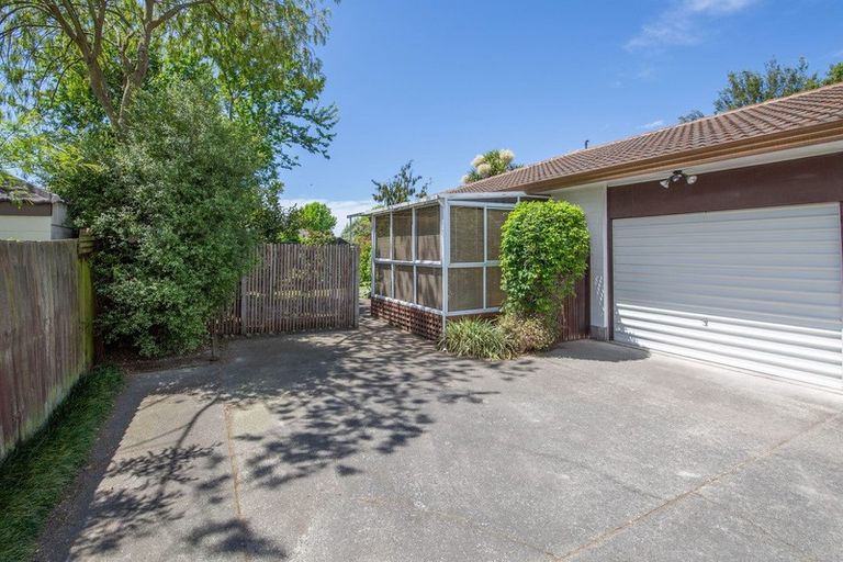 Photo of property in 2/5a Brogar Place, Casebrook, Christchurch, 8051