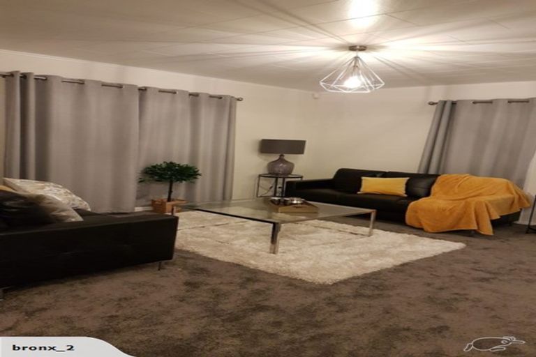 Photo of property in 10 Agar Place, Favona, Auckland, 2024