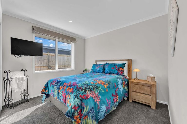 Photo of property in 9 Mutetai Road, Clarks Beach, 2122