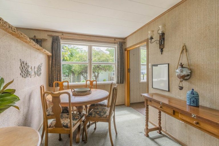 Photo of property in 31 Holyoake Crescent, Avalon, Lower Hutt, 5011