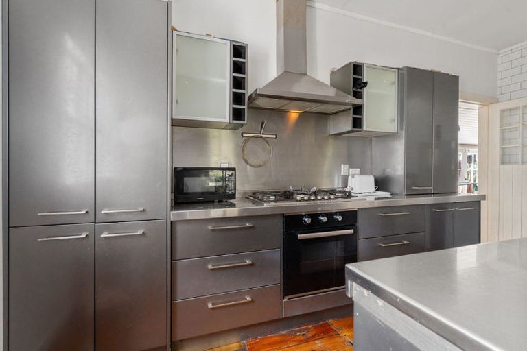 Photo of property in 63 Park Road, Carterton, 5713