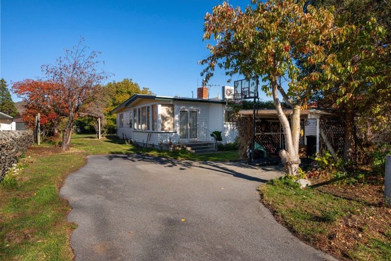 Photo of property in 22 Molyneux Avenue, Cromwell, 9310