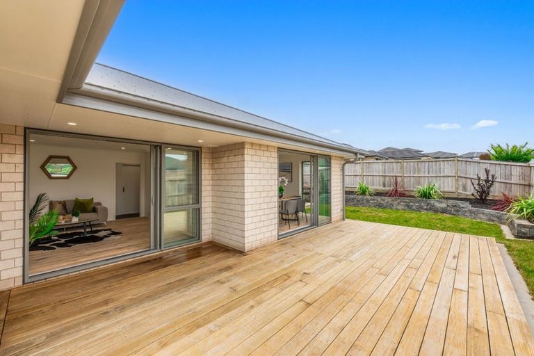 Photo of property in 21 Peter Bourne Drive, Pokeno, 2402