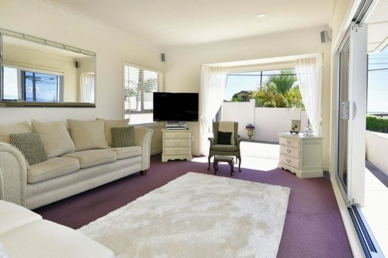 Photo of property in 1/42 Sunrise Avenue, Mairangi Bay, Auckland, 0630