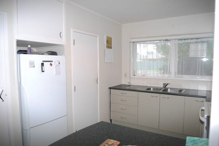 Photo of property in 48 Alexander Road, Raumati Beach, Paraparaumu, 5032