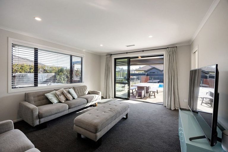 Photo of property in 15 Moemoea Place, Cambridge, 3434