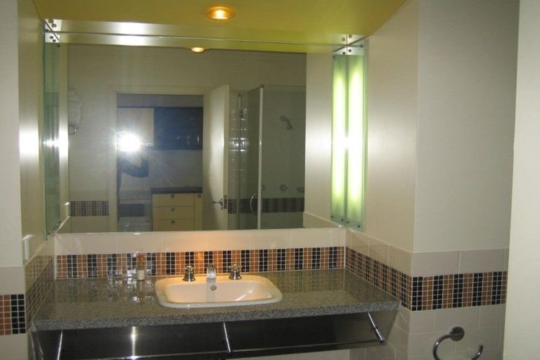 Photo of property in The Heritage Hotel Apartments, 650/35 Hobson Street, Auckland Central, Auckland, 1010