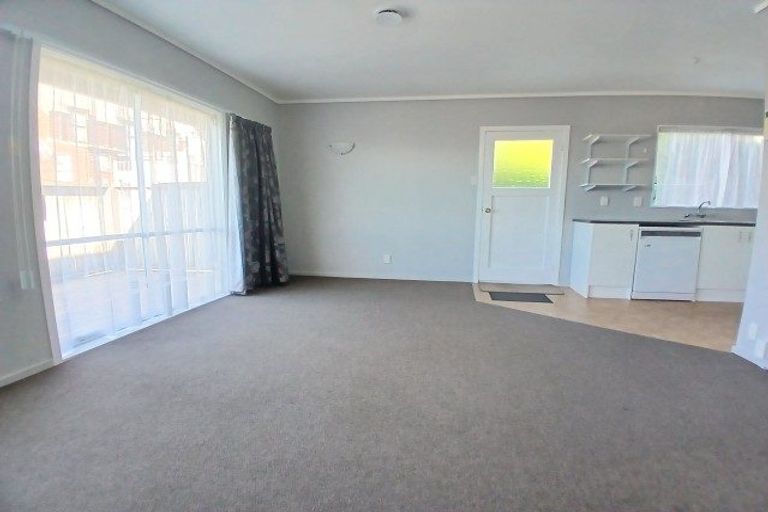 Photo of property in 4a Sarah Way, Crofton Downs, Wellington, 6035