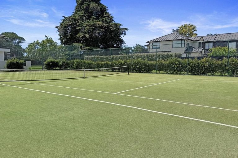 Photo of property in 33 Oak Manor Drive, Albany, Auckland, 0632