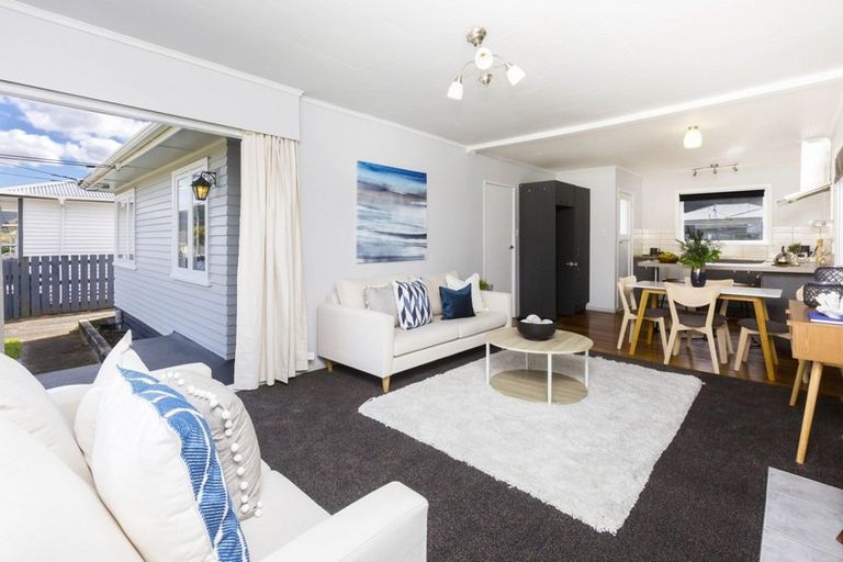 Photo of property in 10 Roberts Street, Wainuiomata, Lower Hutt, 5014