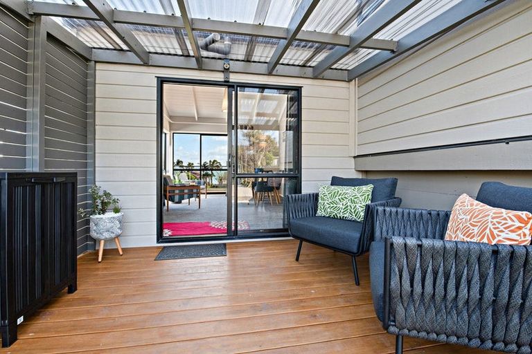 Photo of property in 76 Torkar Road, Clarks Beach, 2122