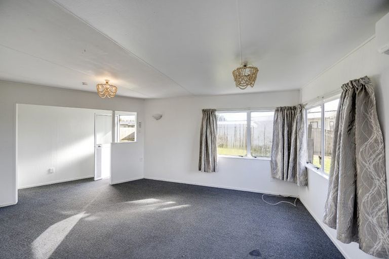 Photo of property in 355 Flaxmere Avenue, Flaxmere, Hastings, 4120