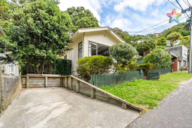 Photo of property in 49 Ribble Street, Island Bay, Wellington, 6023