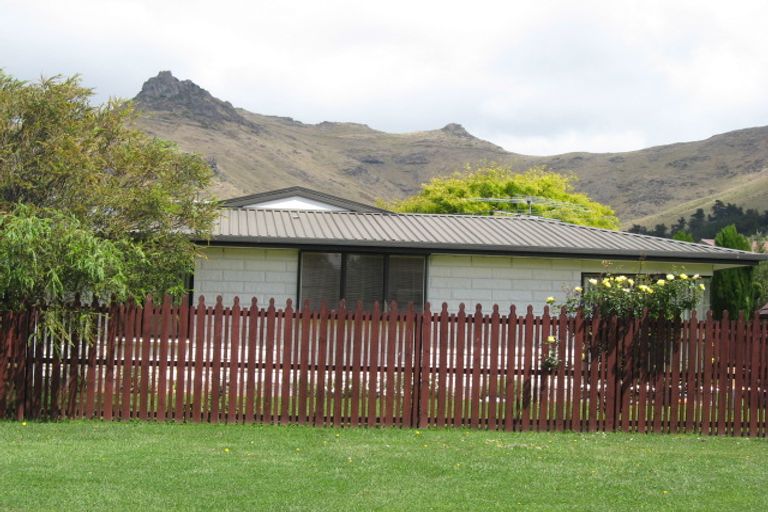 Photo of property in 1/23 Laing Crescent, Heathcote Valley, Christchurch, 8022
