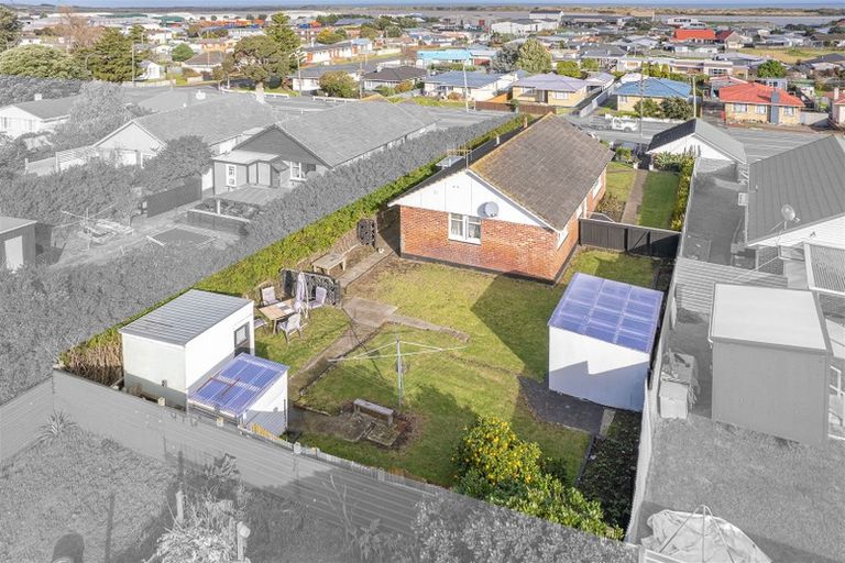 Photo of property in 180 Puriri Street, Castlecliff, Whanganui, 4501